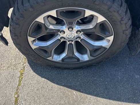 Used 2022 RAM 1500 Limited image 2