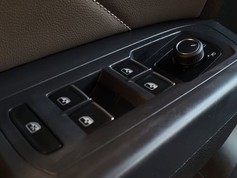 Used 2021 Volkswagen Atlas SEL R-Line image 27