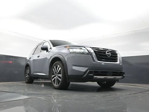 Used 2024 Nissan Pathfinder Platinum FWD image 27