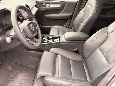 Certified 2024 Volvo XC40 B5 Plus w/ Protection Package image 5