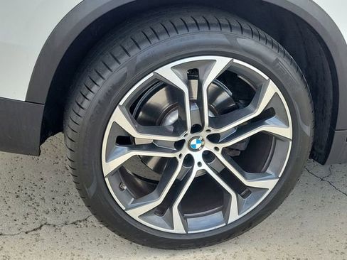 Used 2022 BMW X5 xDrive40i w/ Premium Package AWD/4WD image 33