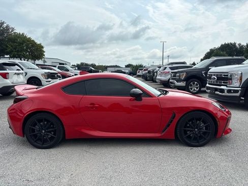 Used 2022 Toyota GR86 Premium RWD image 4