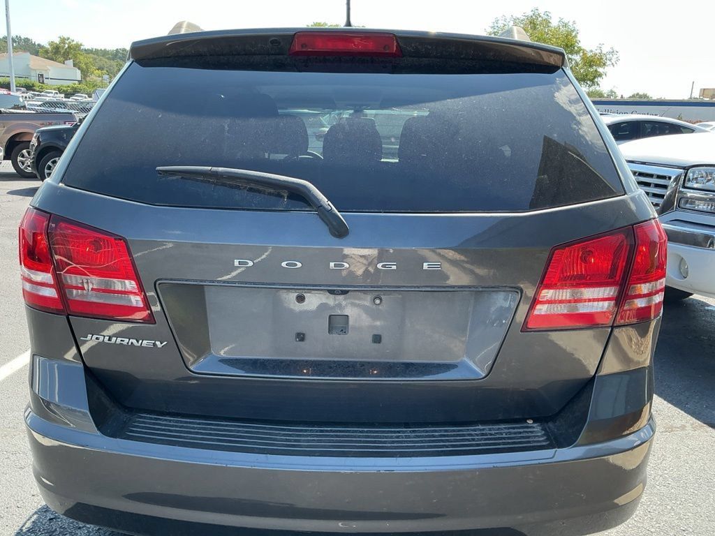 Used 2018 Dodge Journey SE FWD image 6