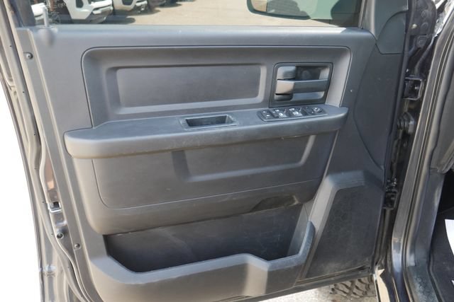 Used 2017 RAM 1500 Express AWD/4WD image 12