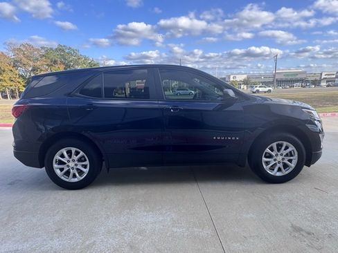 Used 2021 Chevrolet Equinox LS w/ LS Convenience Package image 6