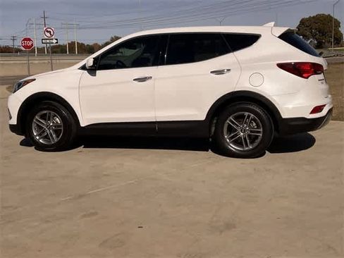 Used 2017 Hyundai Santa Fe Sport image 4