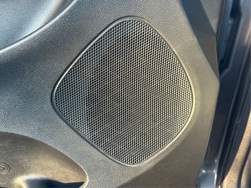 Used 2016 Dodge Grand Caravan R/T FWD image 21