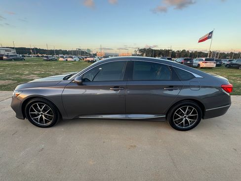 Used 2019 Honda Accord EX image 5