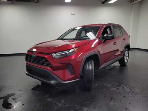 Used 2023 Toyota RAV4 LE FWD image 4