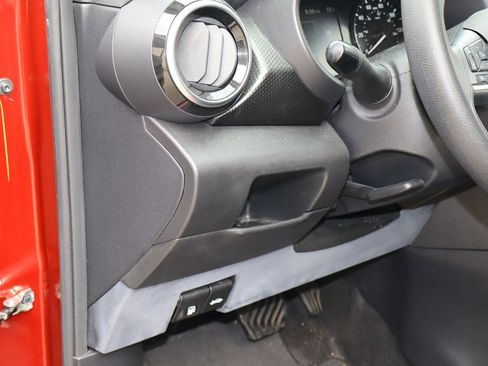 Used 2022 Nissan Kicks SV FWD image 21