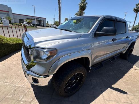 Used 2019 Toyota Tundra SR5 RWD image 1