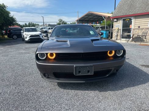 Used 2022 Dodge Challenger SXT w/ Plus Package RWD image 8