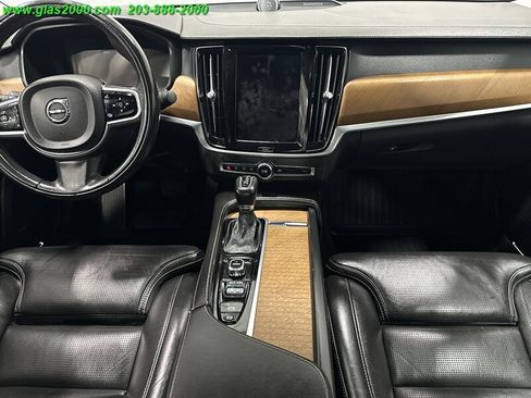 Used 2017 Volvo S90 T6 Inscription w/ Vision Package image 6