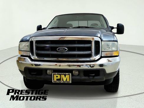 Used 2004 Ford F350 Lariat AWD/4WD image 2