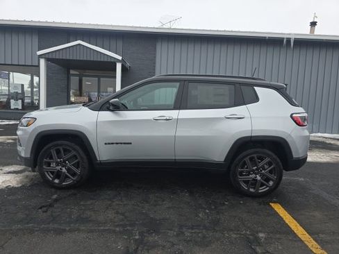 New 2026 Jeep Compass Limited image 4