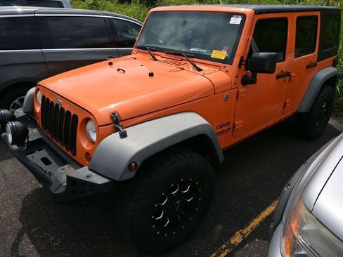 Used 2012 Jeep Wrangler Unlimited Sport AWD/4WD image 7