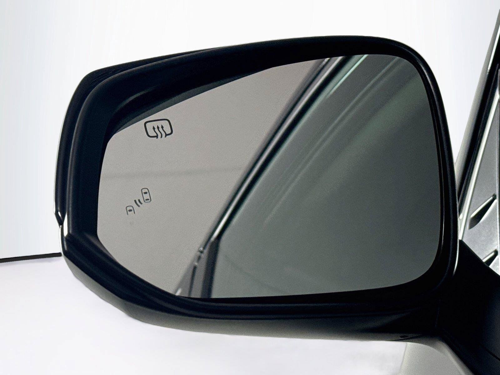 Certified 2026 Toyota Sienna XLE FWD image 5
