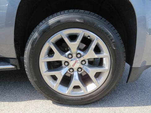 Used 2019 GMC Yukon SLT w/ Open Road Package image 10