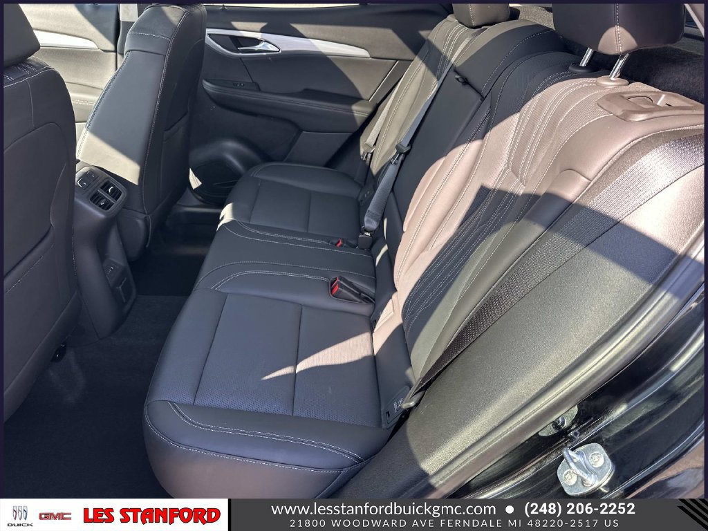 Used 2025 Buick Envision Avenir AWD/4WD image 13