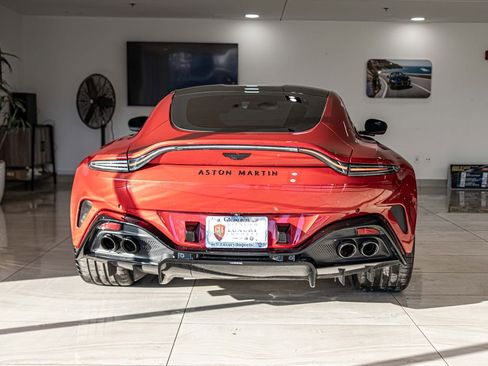 Used 2025 Aston Martin V8 Vantage Coupe image 13