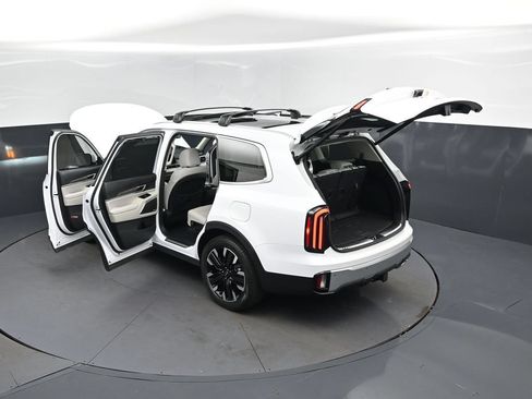 Used 2024 Kia Telluride SX w/ Towing Package FWD image 47