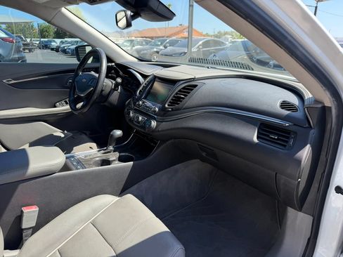 Used 2015 Chevrolet Impala LTZ FWD image 25