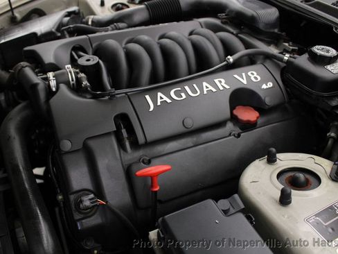 Used 2002 Jaguar XK8 Convertible RWD image 38