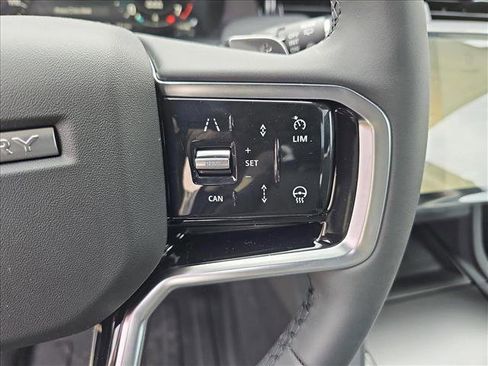 New 2025 Land Rover Discovery Sport S image 19