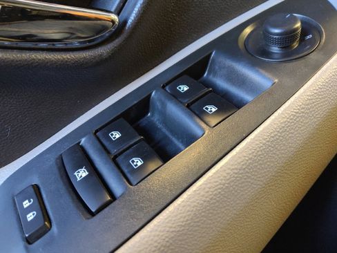 Used 2016 Chevrolet Trax LT w/ LT Convenience Package image 27