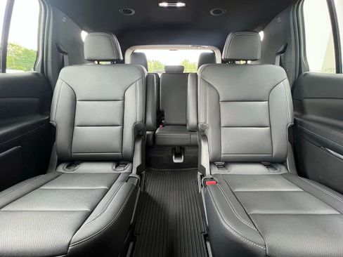New 2026 Chevrolet Traverse LT w/ Driver Confidence Package FWD image 9