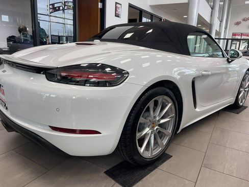 Used 2017 Porsche 718 Boxster image 35