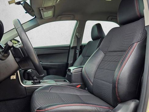 Used 2015 Toyota Camry SE FWD image 9