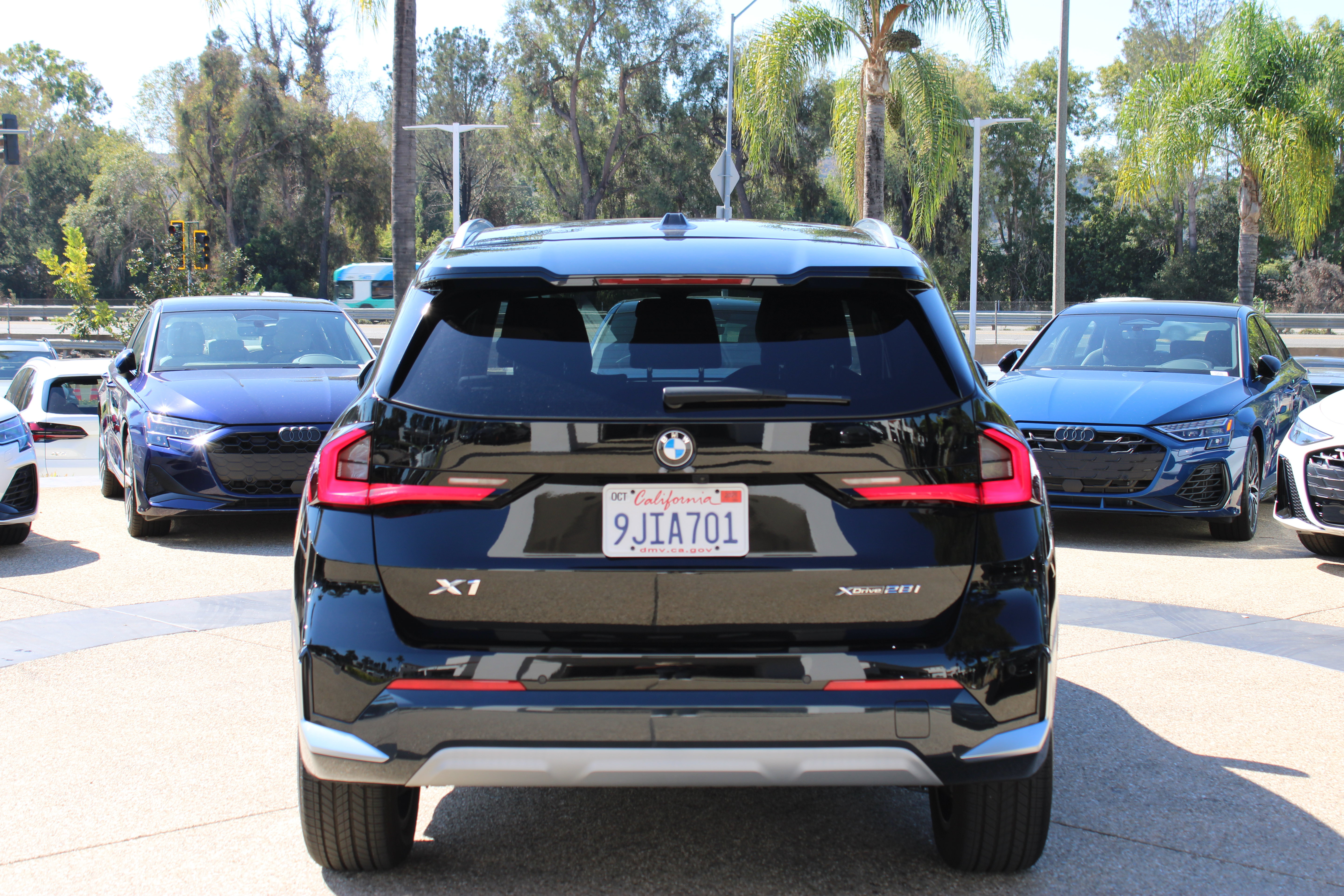 Used 2023 BMW X1 xDrive28i w/ Convenience Package AWD/4WD image 4