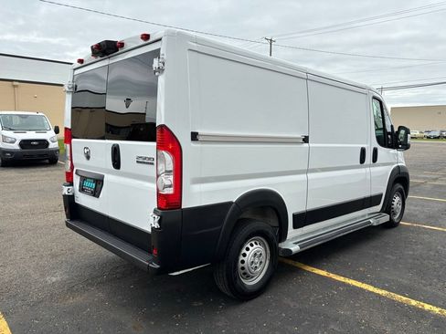 Used 2025 RAM ProMaster 2500 w/ U-Haul Equipment Group FWD image 5