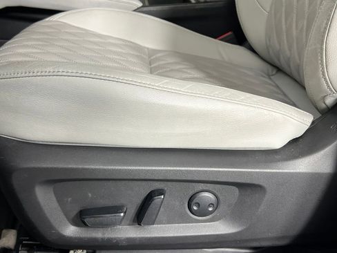 Used 2024 Mitsubishi Outlander SEL image 24