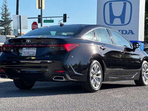 Used 2022 Toyota Avalon XLE image 8