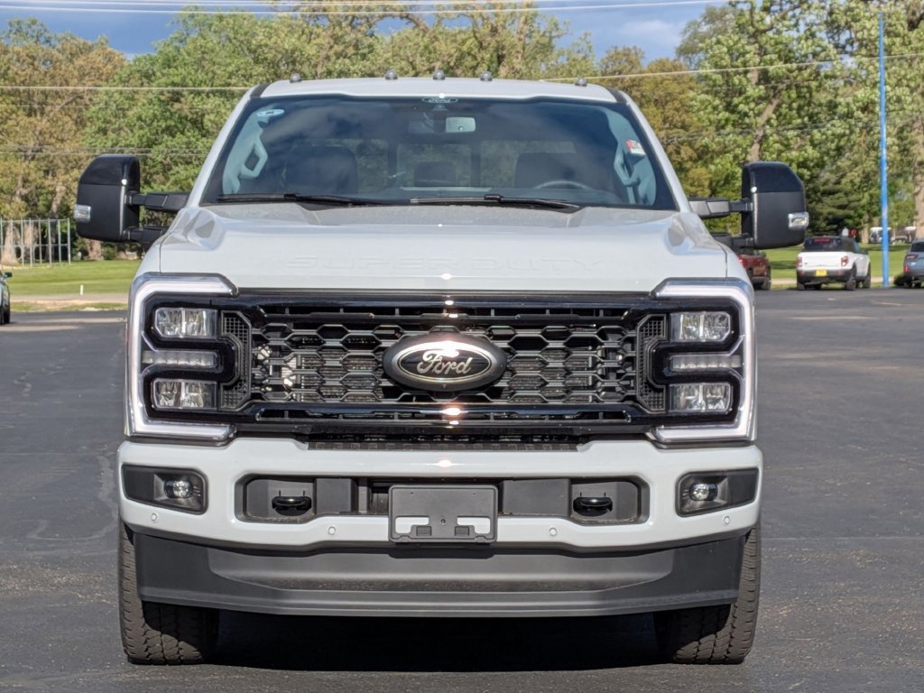 New 2026 Ford F350 Lariat w/ Black Appearance Package AWD/4WD image 2