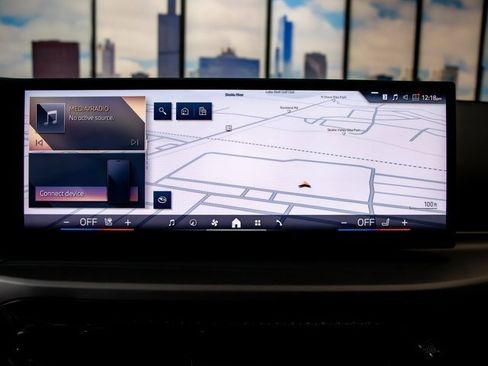 Used 2025 BMW 230i xDrive Coupe w/ Premium Package image 18