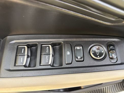 Certified 2023 Honda Accord EX image 25