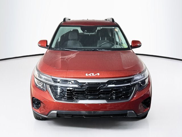 Certified 2024 Kia Seltos X-Line AWD/4WD image 2