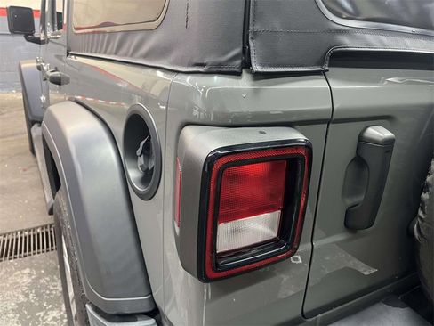 Used 2021 Jeep Wrangler Unlimited Sport image 11