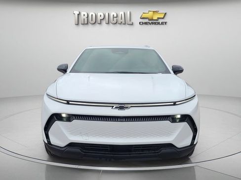 New 2026 Chevrolet Equinox EV LT w/ LPO, Blackout Package FWD image 8