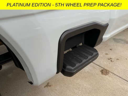 Used 2025 Ford F250 Platinum image 17