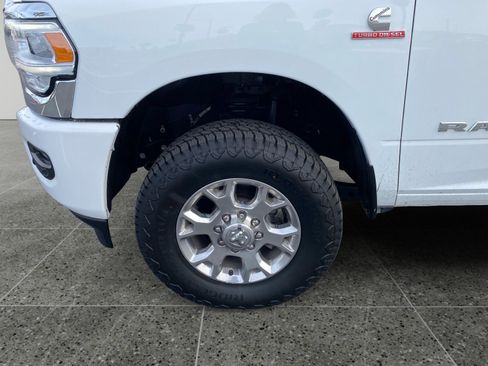 Used 2024 RAM 2500 Laramie AWD/4WD image 14