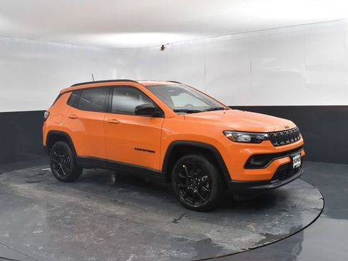 New 2026 Jeep Compass Latitude image 7