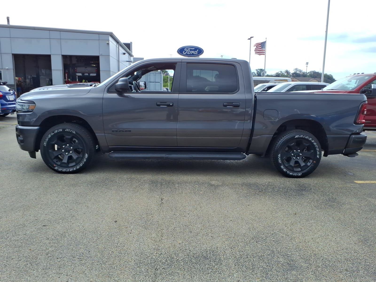 Used 2026 RAM 1500 Express AWD/4WD image 4