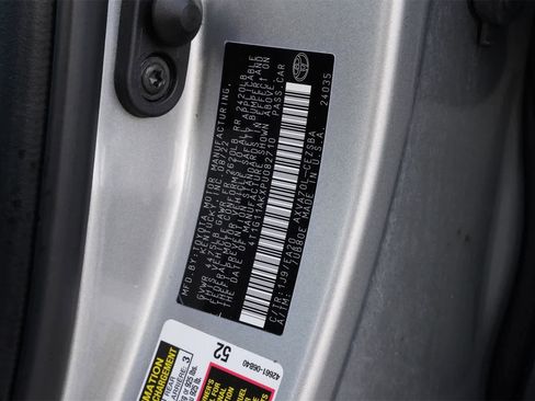 Used 2023 Toyota Camry SE image 25