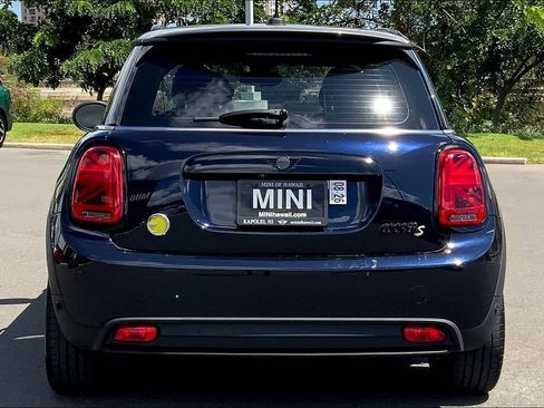 Certified 2024 MINI Cooper SE image 5