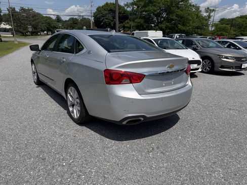 Used 2014 Chevrolet Impala LTZ FWD image 3
