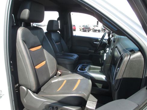 Used 2021 GMC Sierra 1500 AT4 w/ Technology Package image 21